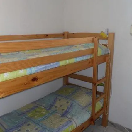 Appartement T2 Avec Terrasse, Proche Plage, Parking Prive, Pour 4 Personnes. - Fr-1-326-547 *